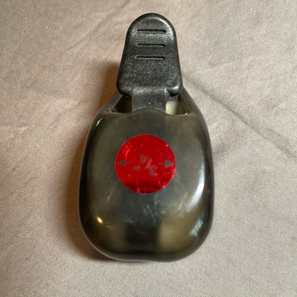 EK Success Paper Punch 3/4" Smooth Circle Whale Tail